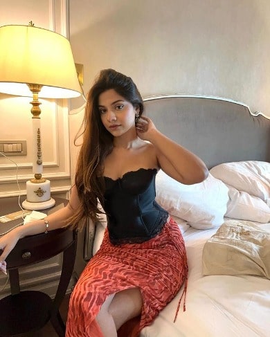 high profile Call Girls in Andheri
